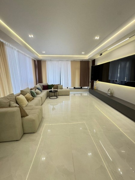 продается 4 ком квартира жк ихлас южный