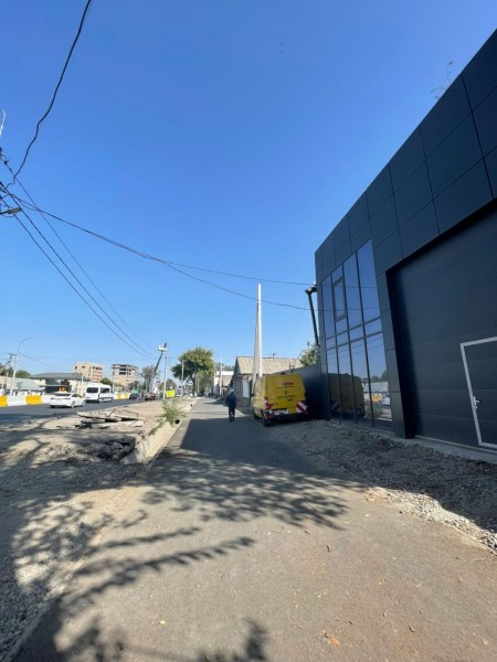 Производственное помещение + офис, 1050 кв.м.